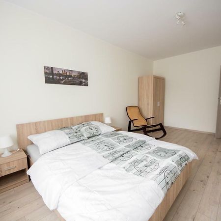 Apartament Zebcowska ออสทรุฟ วีแยลคอพพอลสกี ภายนอก รูปภาพ