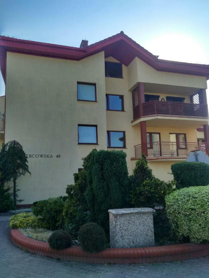Apartament Zebcowska ออสทรุฟ วีแยลคอพพอลสกี ภายนอก รูปภาพ