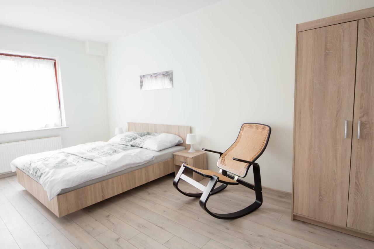 Apartament Zebcowska ออสทรุฟ วีแยลคอพพอลสกี ภายนอก รูปภาพ