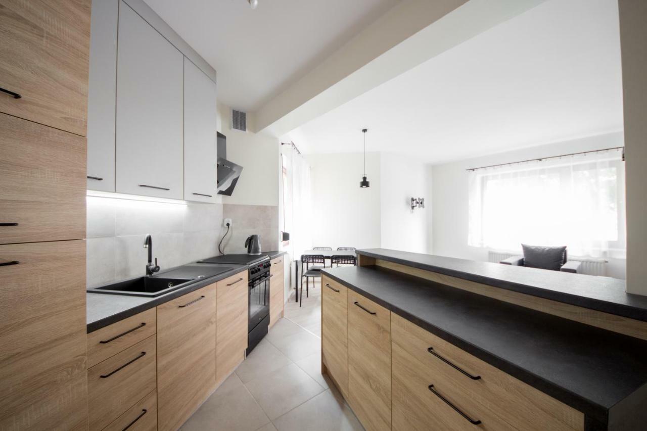 Apartament Zebcowska ออสทรุฟ วีแยลคอพพอลสกี ภายนอก รูปภาพ