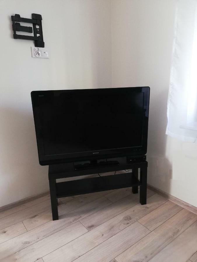 Apartament Zebcowska ออสทรุฟ วีแยลคอพพอลสกี ภายนอก รูปภาพ